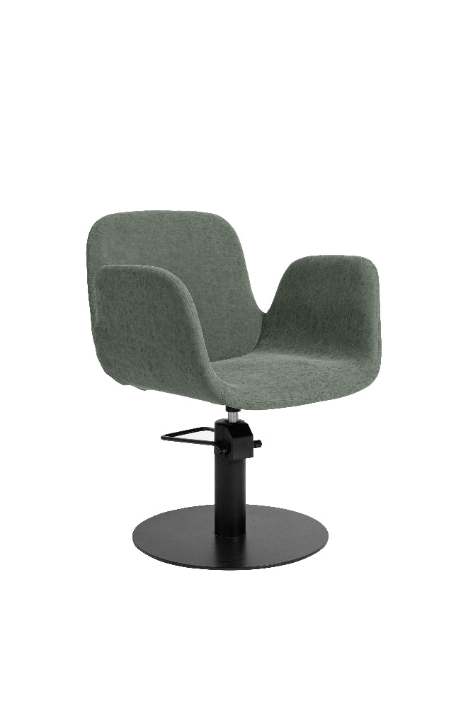 Agave styling chair with round black base for professional salons